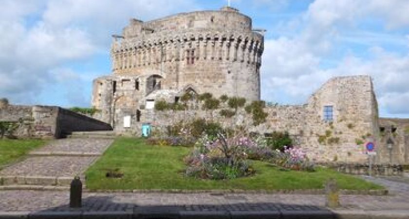 Antalya  Çıkışlı Paris - Normandiya - Loire Vadisi & Şatolar Turu